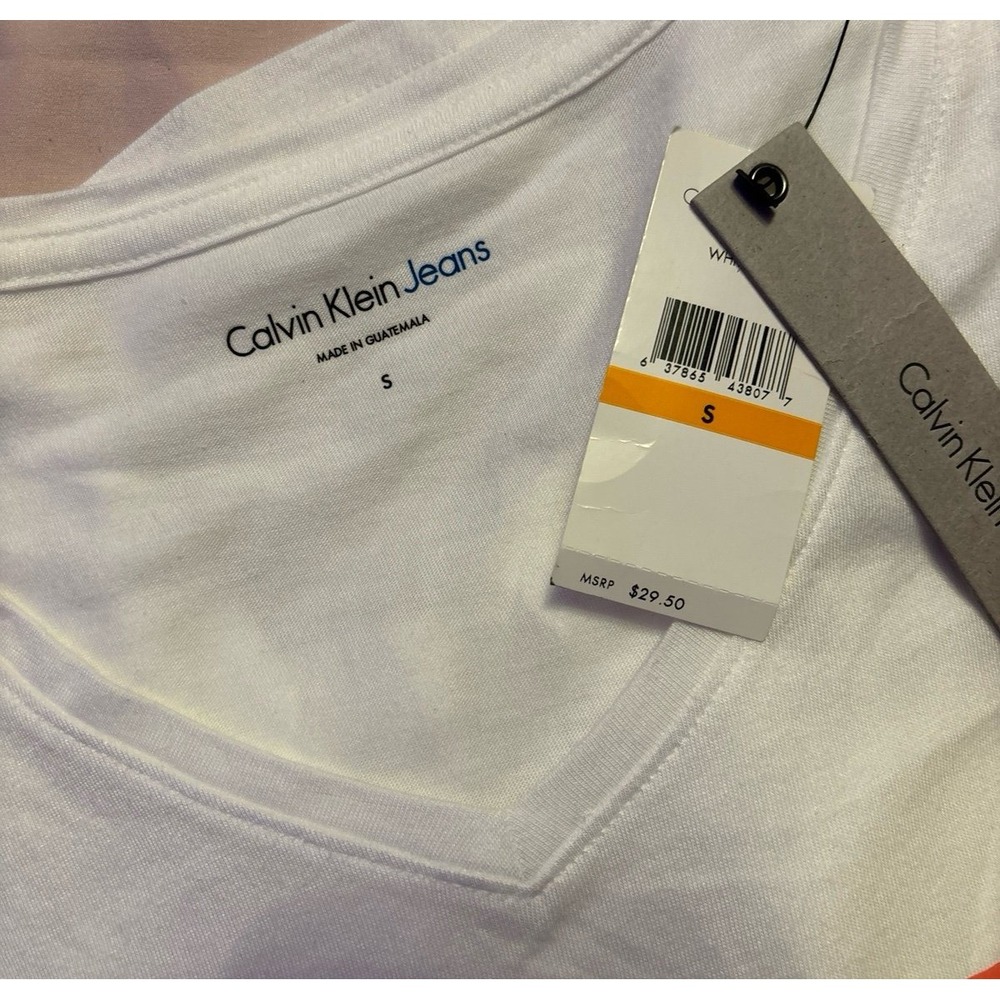 NEW Calvin‎ Klein Jeans Women's White Metallic Logo High Low Tee, Small - Picture 4 of 4